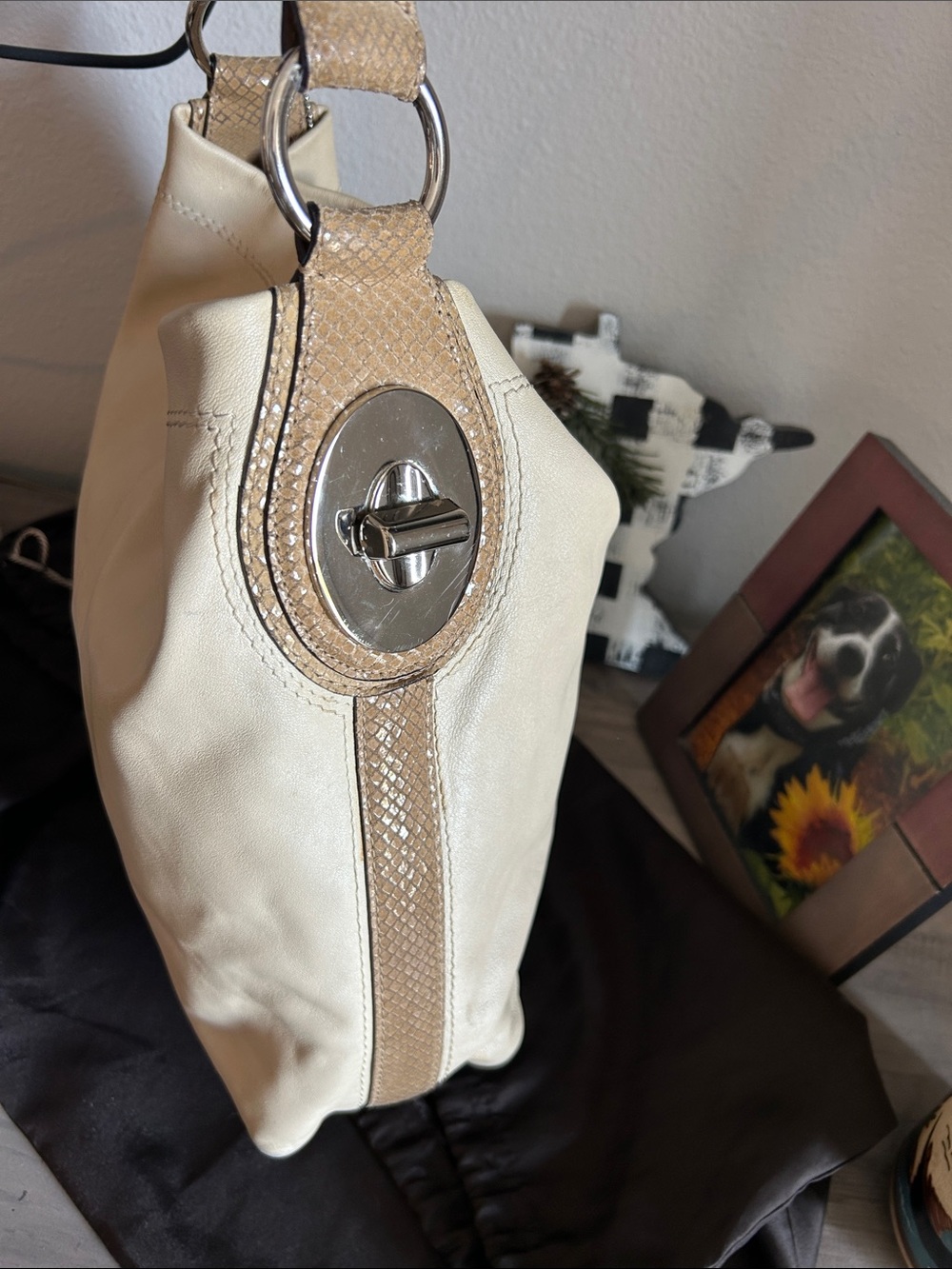 Coach Cream Leather Shoulder Hobo Bag with Tan Strap - Picture 10 of 13